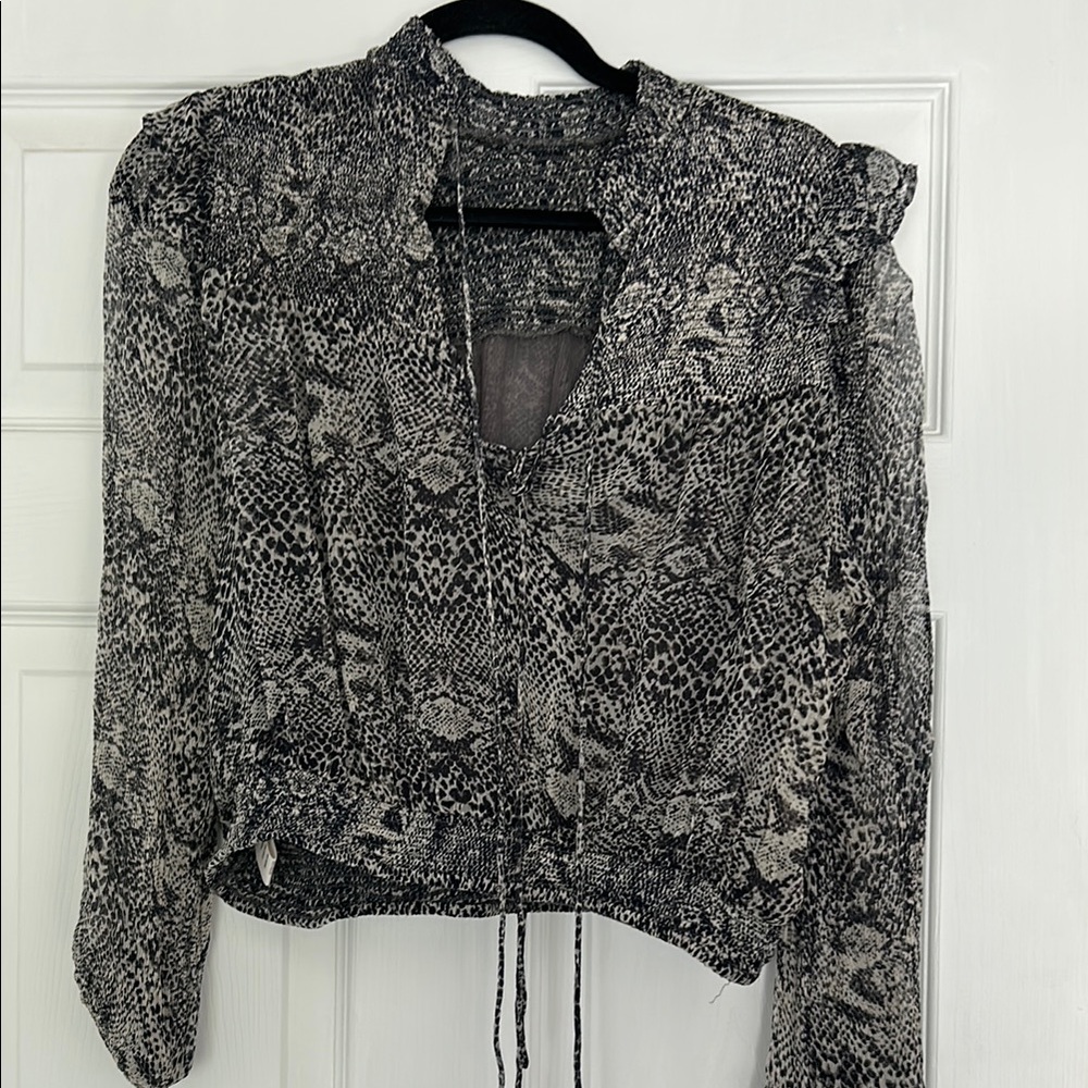 Women's Black and Gray Snake Print Top